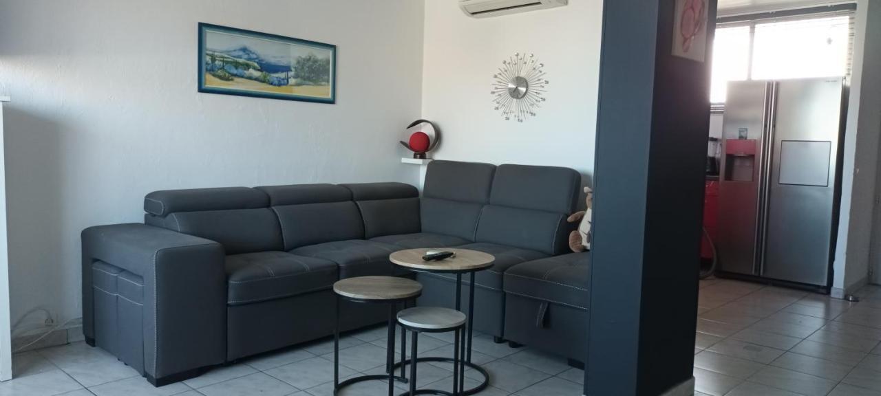 Appartement Le Queirele à Le Lavandou Extérieur photo