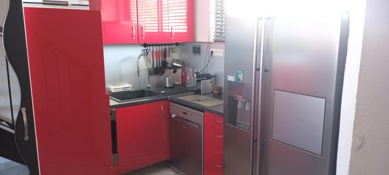 Appartement Le Queirele à Le Lavandou Extérieur photo