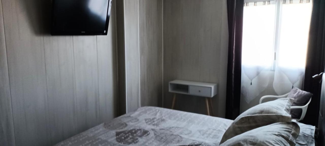 Appartement Le Queirele à Le Lavandou Extérieur photo