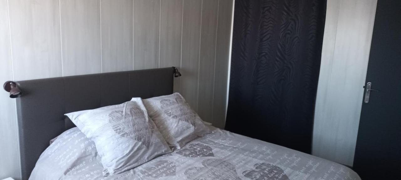 Appartement Le Queirele à Le Lavandou Extérieur photo