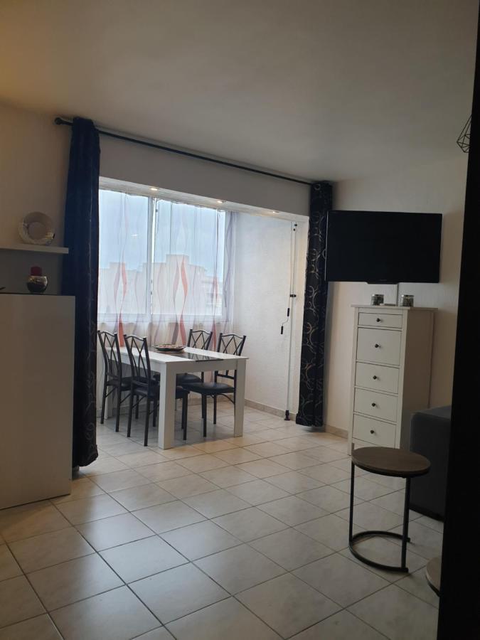 Appartement Le Queirele à Le Lavandou Extérieur photo